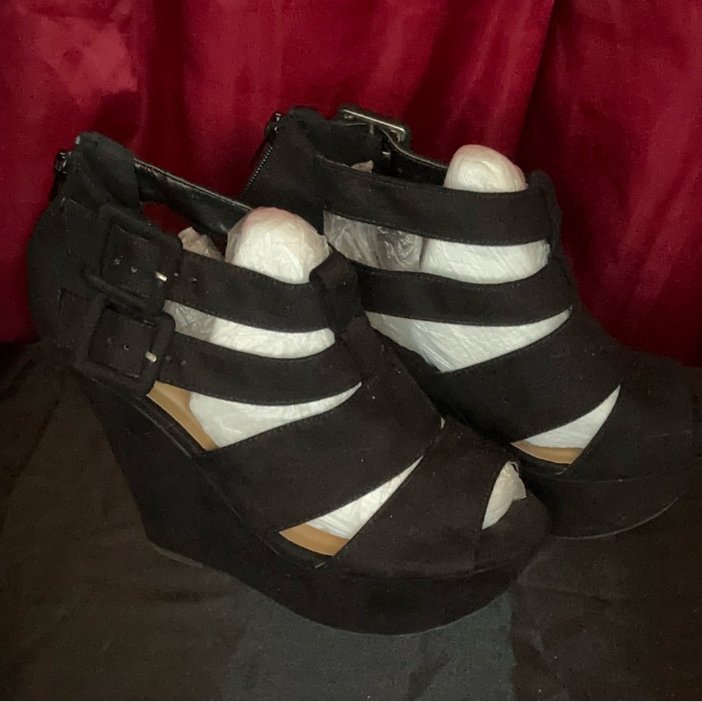 Dots black microsuede wedge heel